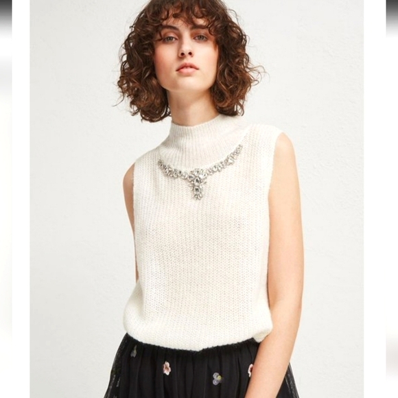 FRENCH CONNECTION Mathilde Embellished Split-Back Sweater top. Size XS NWT - Picture 1 of 12